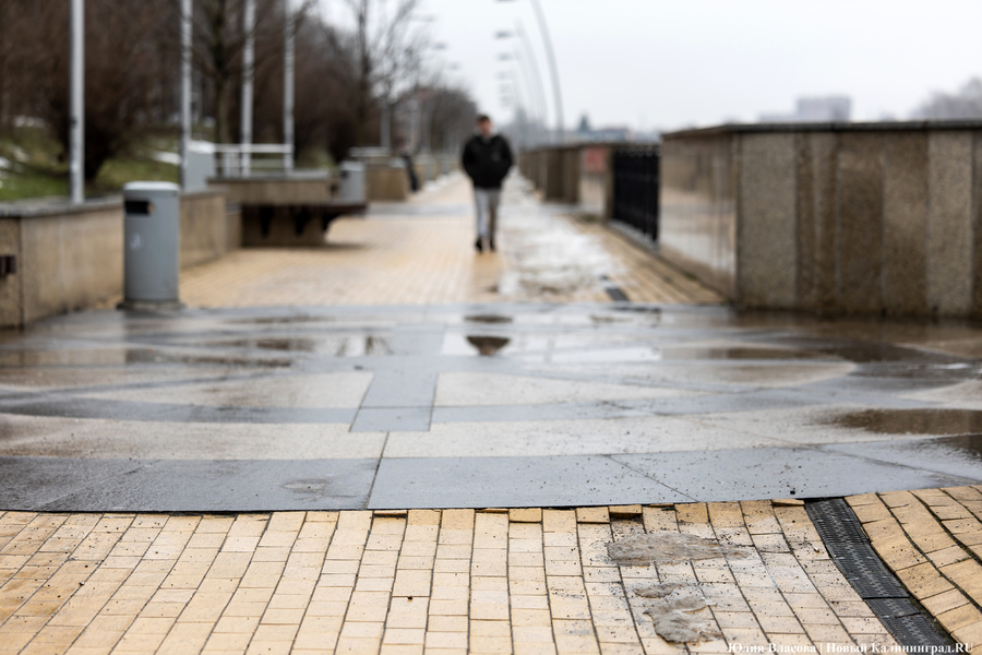 Провал за провалом: что стало с набережной Трибуца за семь лет эксплуатации (фото)