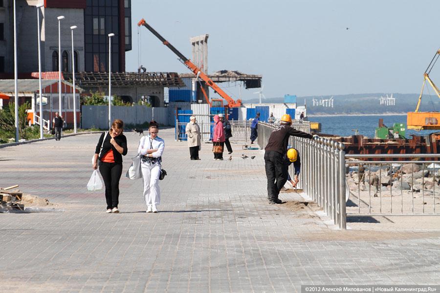 «Город заборов. Зеленоградск накануне пляжного сезона»: фоторепортаж