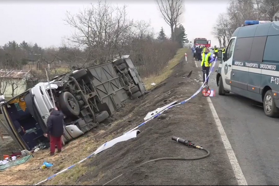 В автобусе, перевернувшемся в Польше, были туристы из Петербурга, Москвы и Арзамаса