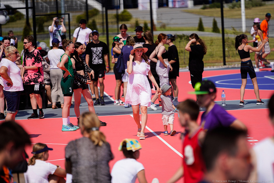 Семь кортов и воркаут: у стадиона «Калининград» открыли Центр уличного баскетбола (фото)