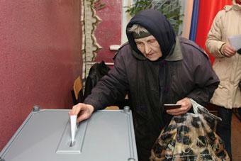«ЕР» и ЛДПР намерены оставить один день для выборов в регионах