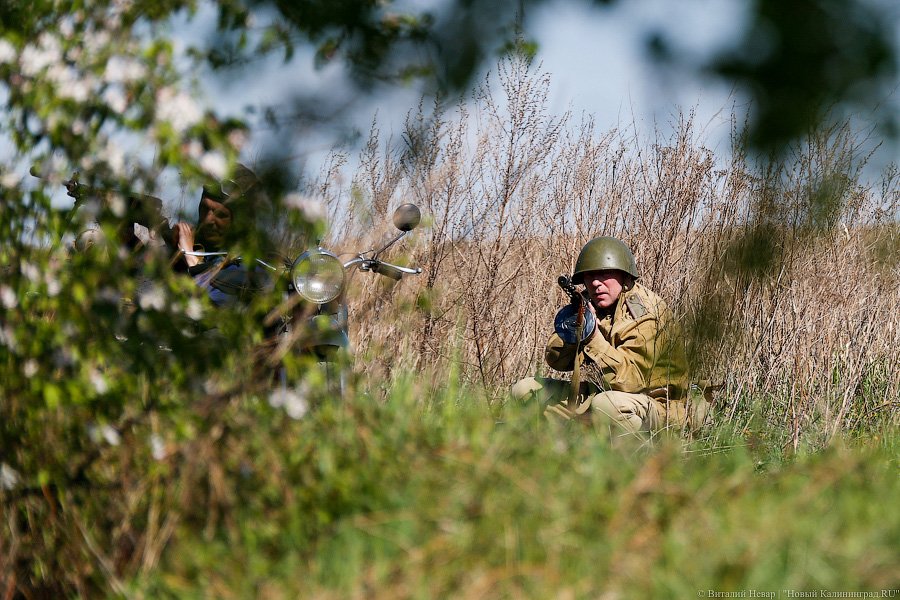 Своими силами: под Калининградом открыли мемориал воинам-мотоциклистам (фото)