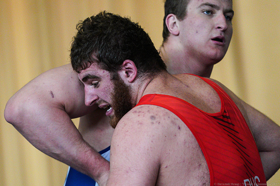 Крючки, узлы, обвивы: в Калининграде проходит чемпионат России по борьбе спорта глухих