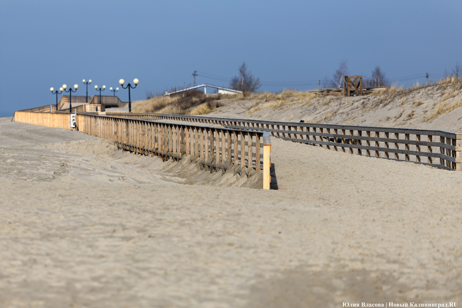 Без «Голубого флага»: как в Янтарном готовятся к пляжному сезону (фото)