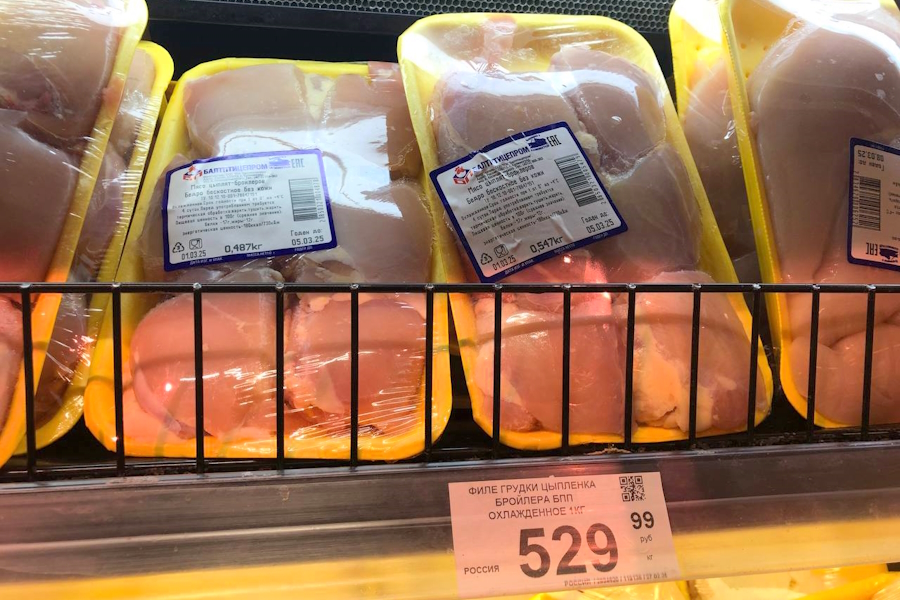Рекорд куриного филе: как изменились цены на продукты в Калининграде за месяц