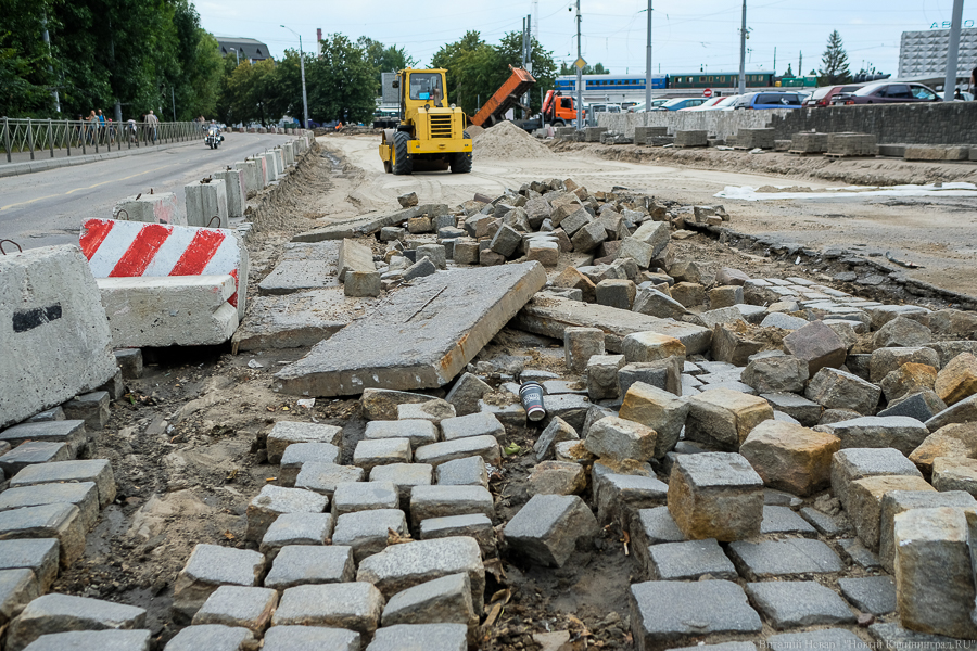 Елена Дятлова: «Я уверена, что брусчатка, которая складируется администрацией, не продается»