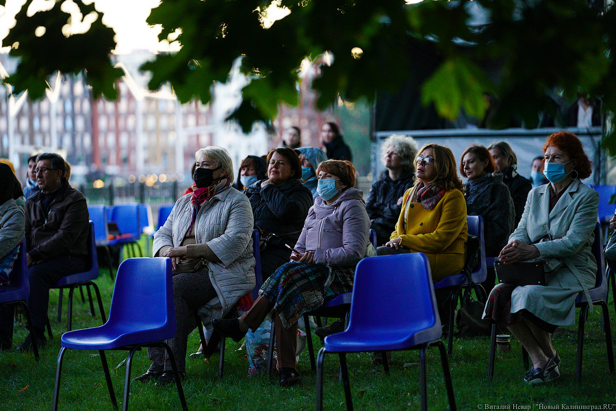 Сентябрьская «Гроза»: калининградский Драмтеатр сыграл спектакль на Верхнем озере