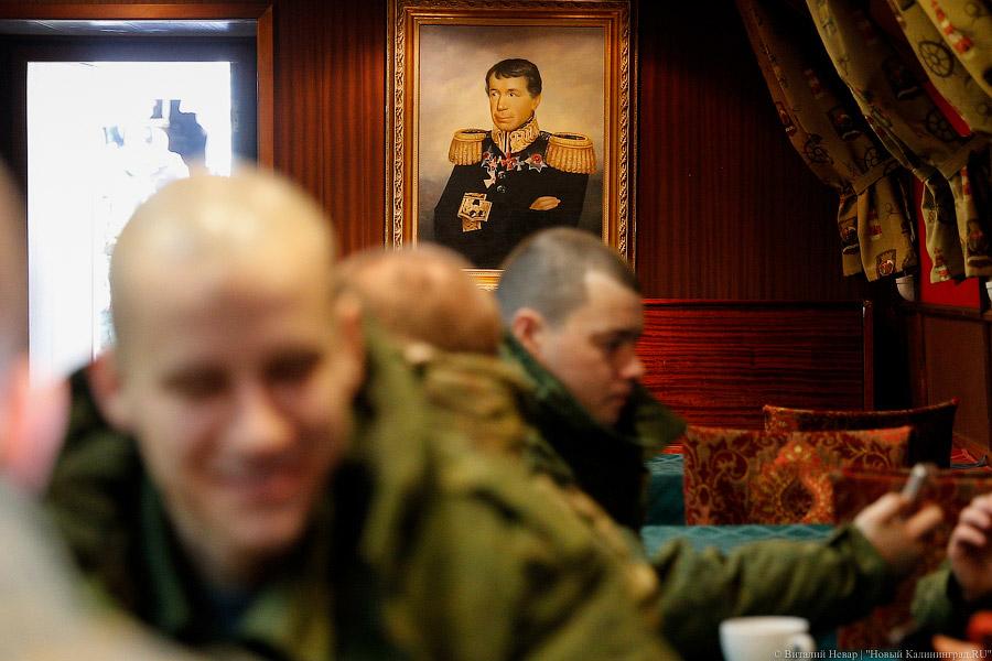 Кремлёвская рать: призывники из Калининграда отправились в Президентский полк