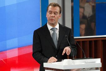 Медведев о техосмотре: "Процедура не должна быть бессмысленной"