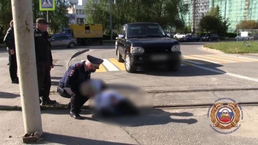 На переходе на ул. Зарайской машина сбила 19-летнюю девушку (фото) (видео)