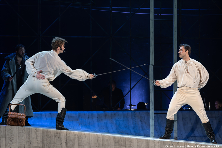 Два мира, две правды: в Музыкальном театре поставили мюзикл «Капитанская дочка» (фото)