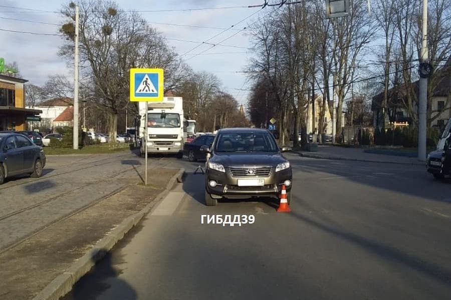 В Калининграде пенсионерка на «Тойоте» сбила женщину (фото)