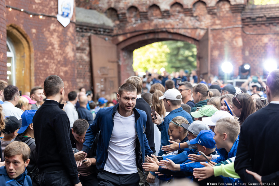 Новая жизнь, новый бюджет: как «Балтика» презентовала себя фанатам после возвращения в РПЛ (фото)