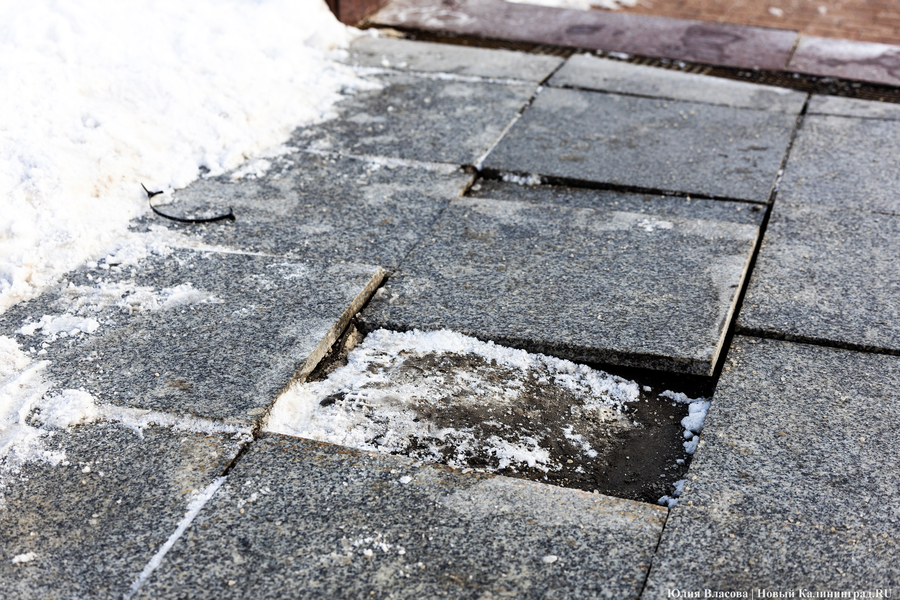 Горвласти о состоянии площади Победы: после 20 лет эксплуатации нужна реконструкция (фото)