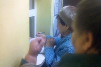 «И без них не помрёте»: репортаж из очереди за льготными медикаментами