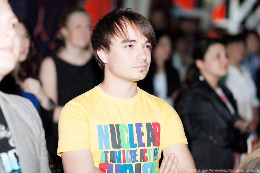 «Ну вот и поговорили»: фоторепортаж с концерта певицы Елки