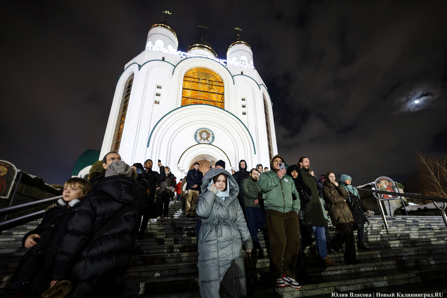 Свет Рождества: как в Калининграде прошла праздничная служба