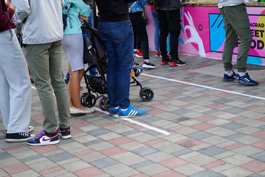 Взять в руку и есть: у Дома Советов прошел городской пикник Kaliningrad Street Food