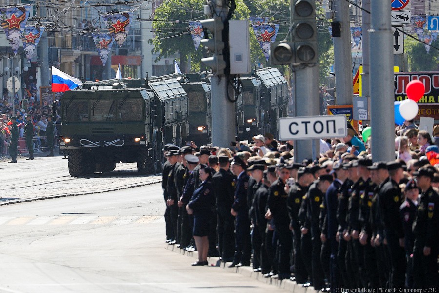 Курсантки, кадеты и танк: как прошёл Парад Победы в Калининграде (фото)