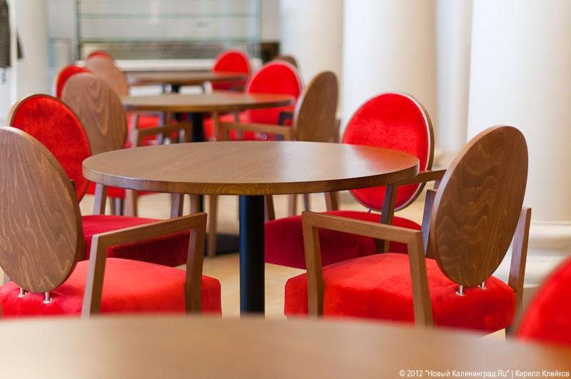 Легендарный ресторан «Универсал» подвергся жесткому лифтингу. Приживётся ли свежая концепция на старом имени?