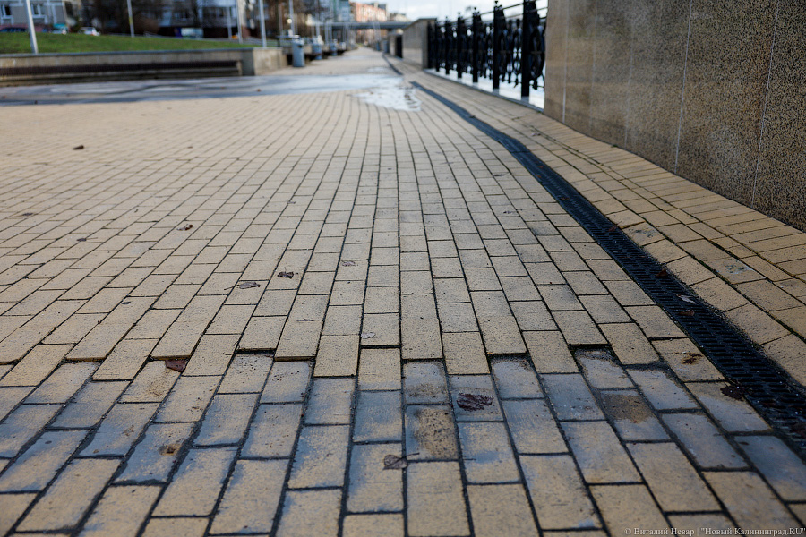 Трибуца и пустоты: что происходит с многострадальной набережной (фото)