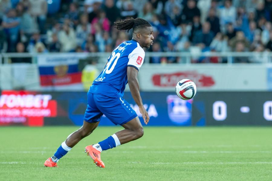 Чинонсо Оффор. Фото: Роман Большаков / ФК «Балтика»