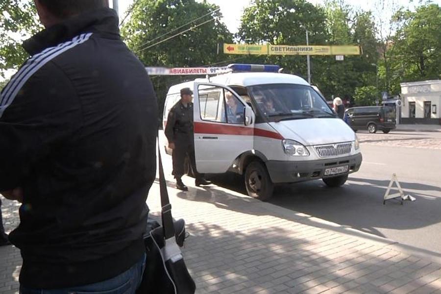 В Калининграде в автобусе дверьми зажало пенсионерку, не успевшую выйти (фото)