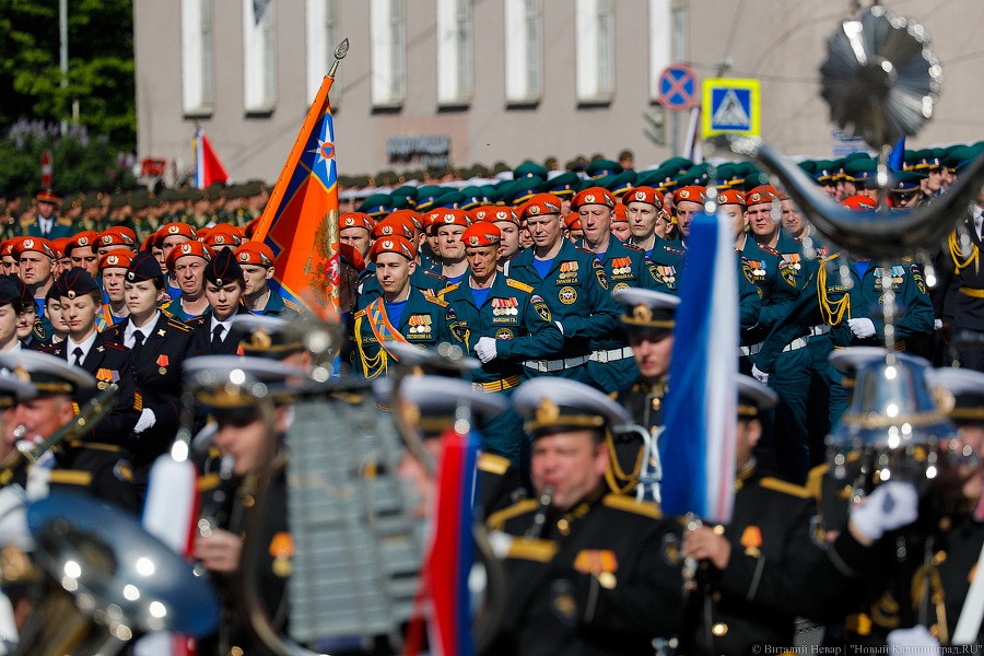 Курсантки, кадеты и танк: как прошёл Парад Победы в Калининграде (фото)