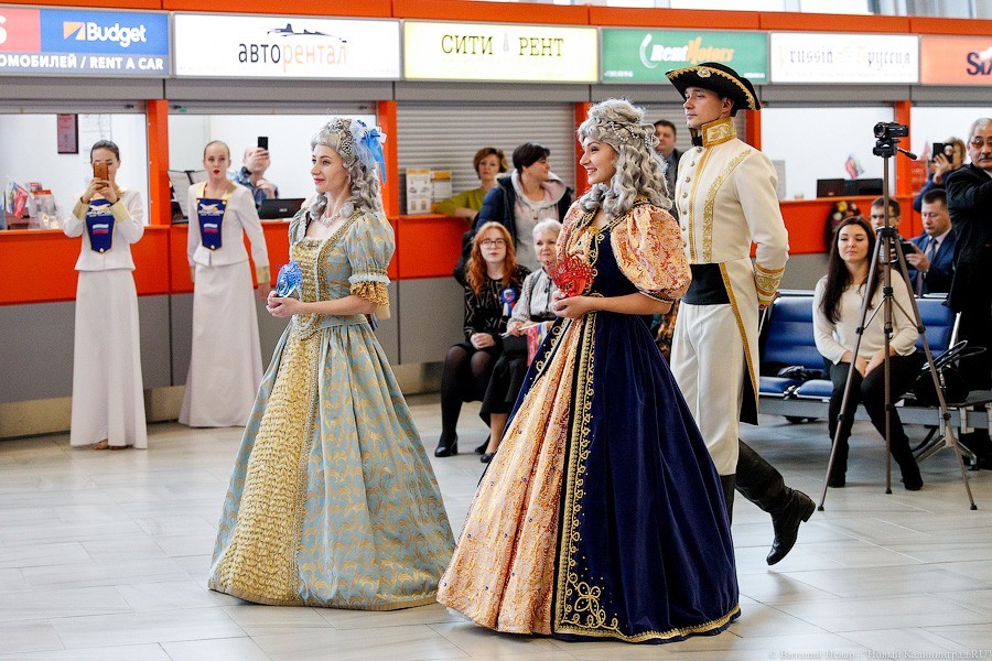 Кринолины в тумане: в «Храброво» дали бал в честь Елизаветы Петровны (фото)