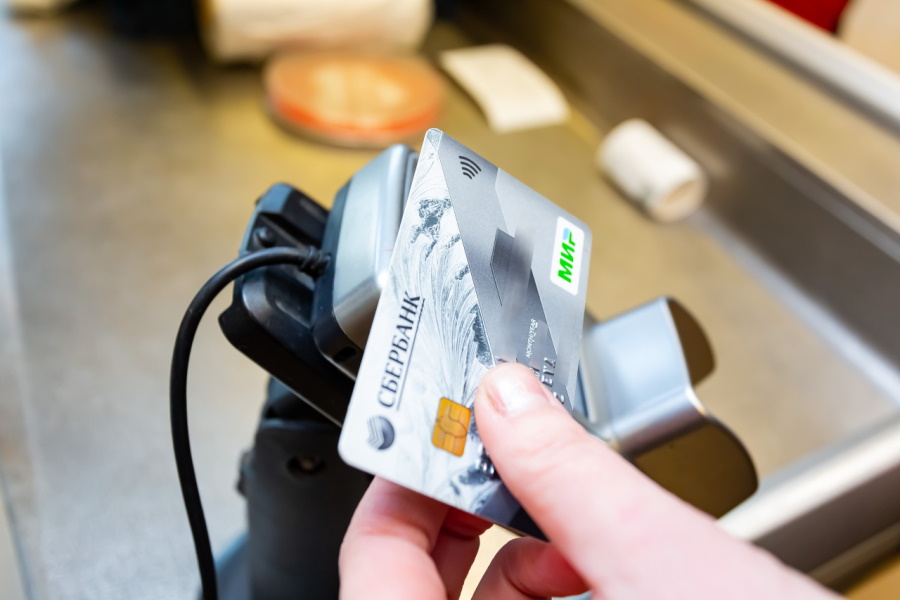 Доля карт «Мир» в общих операциях по России выросла до 41%