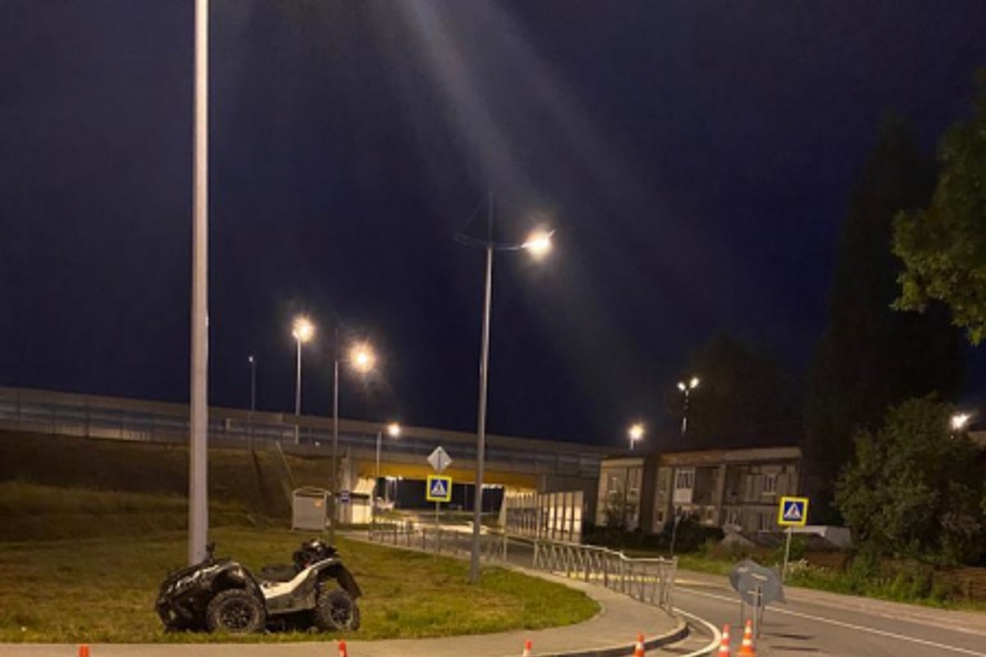 В Малом Исаково в ДТП пострадал 23-летний водитель квадроцикла, лишенный прав (фото)