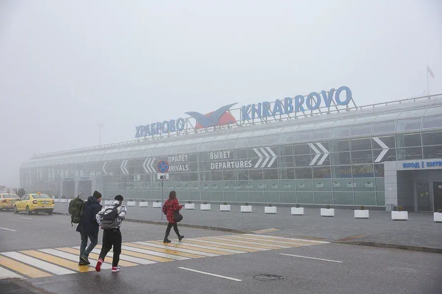 В «Храброво» задерживается больше трёх десятков рейсов