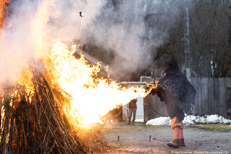 Блины, пляски и огонь: как отпраздновали Масленицу в поселении викингов «Кауп»