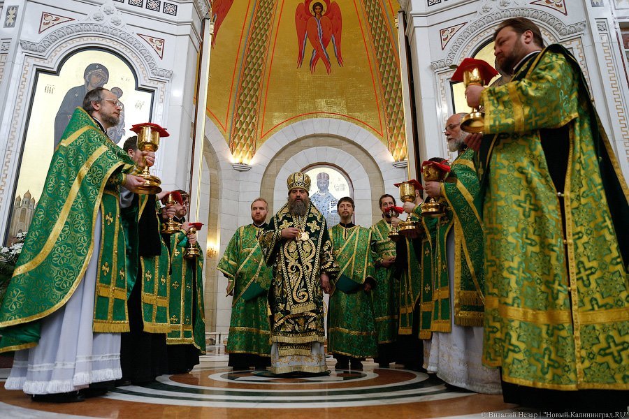 «Цветики да вербочки»: как прошло богослужение в Вербное воскресенье (фото)