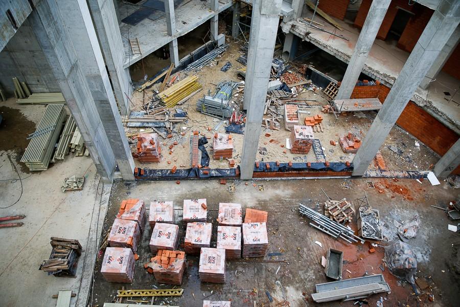 Три калеки: строительство Театра эстрады в Светлогорске притормаживает