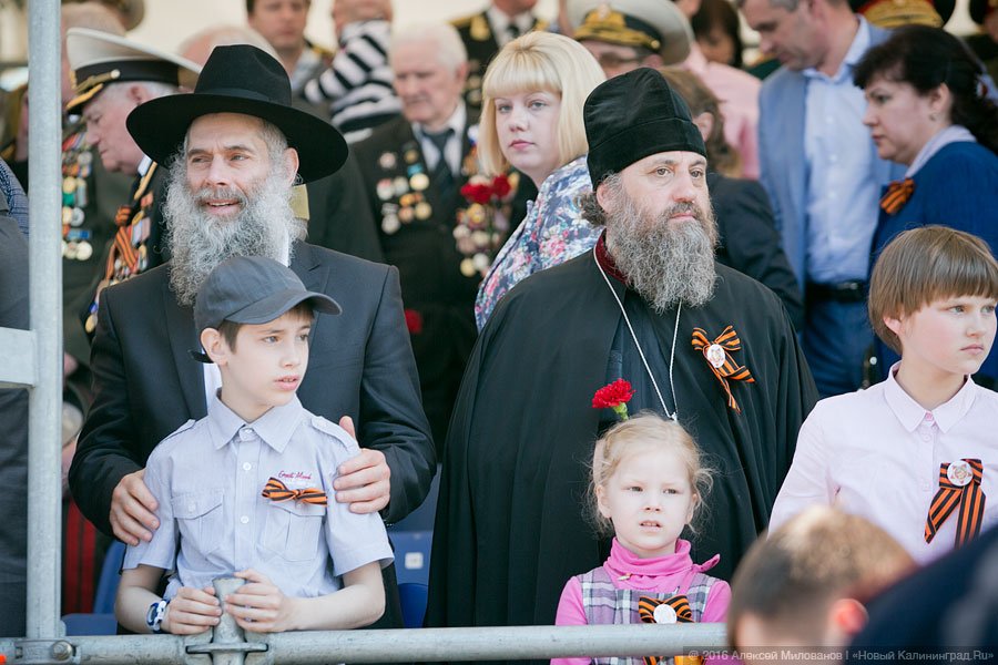 По главной улице с оркестром: как в Калининграде прошёл Парад Победы (фото)