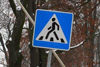 В Калининграде пострадала 70-летняя пенсионерка, переходившая дорогу вне перехода