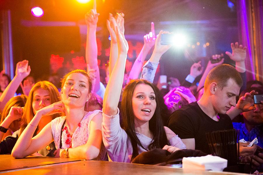 Все танцуют локтями: в клубе «Платинум» выступил протеже Тимати L’One