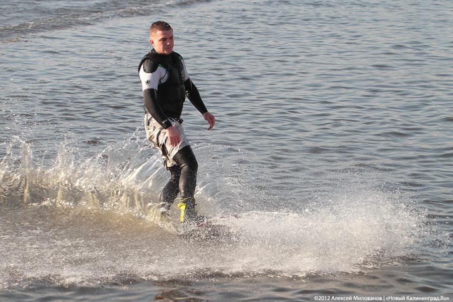 «Конец в воду»: фоторепортаж с закрытия аквабайк-сезона на Преголе