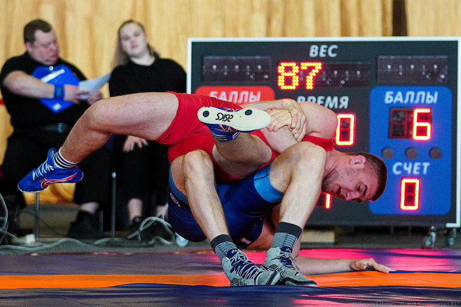 Крючки, узлы, обвивы: в Калининграде проходит чемпионат России по борьбе спорта глухих