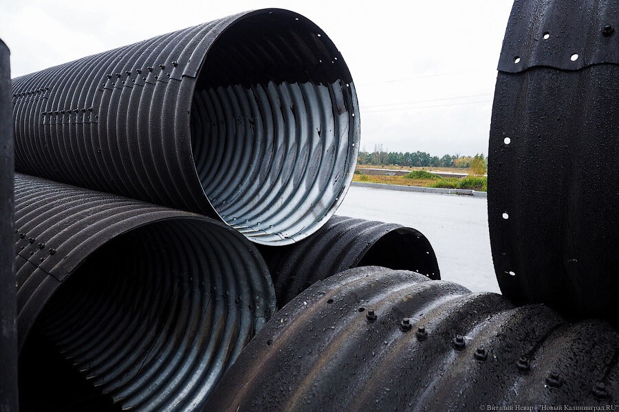 В Зеленоградске бизнесмен обнаружил на своей земле чужой канализационный коллектор