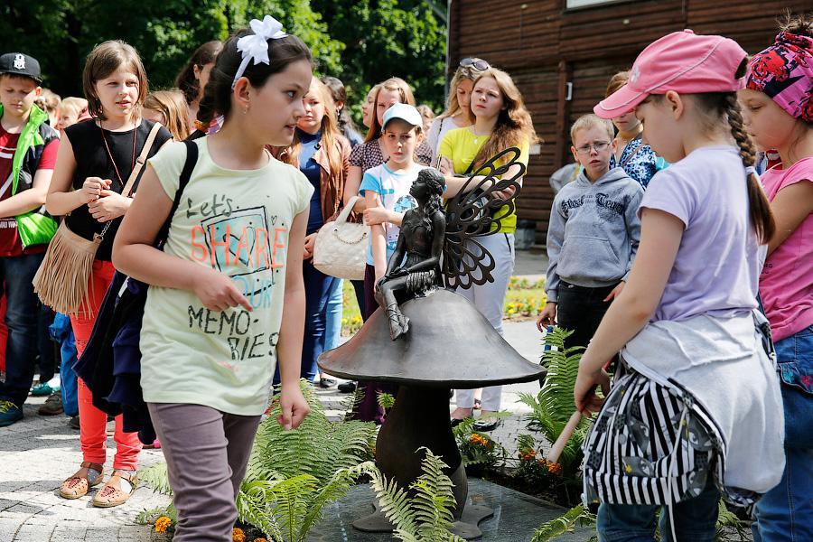 Мир, дружба, клумба: как мэрия Калининграда закругляла углы межнациональных отношений (фото)