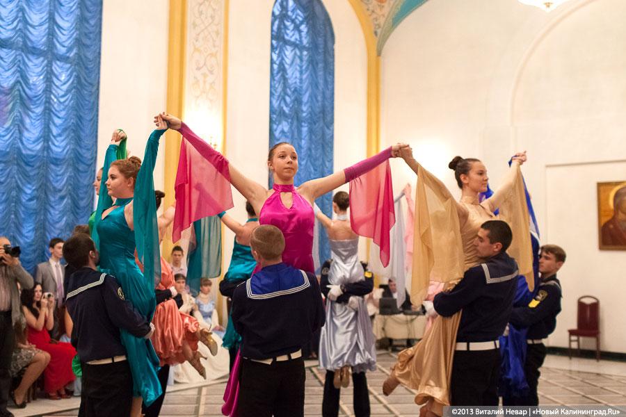 «Смиренные танцы»: второй Сретенский бал молодёжи