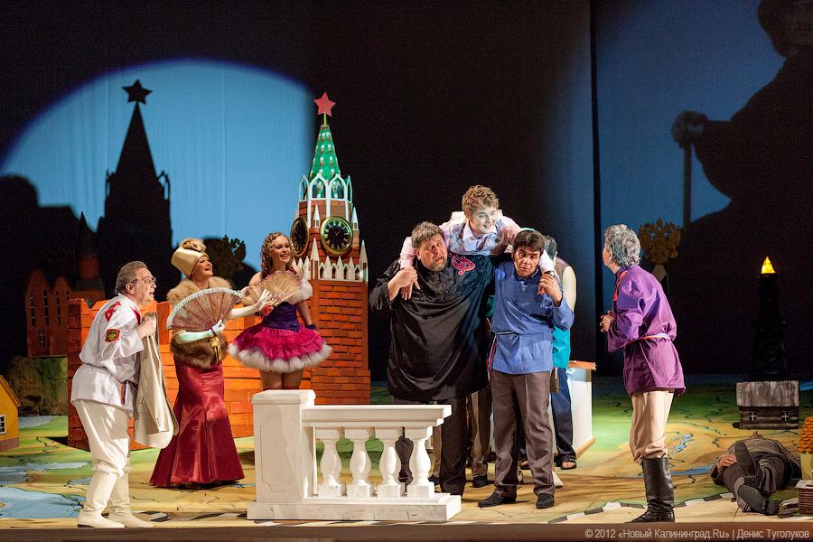 «Ревизор приехал»: фоторепортаж с репетиции спектакля «К нам едет ревизор»