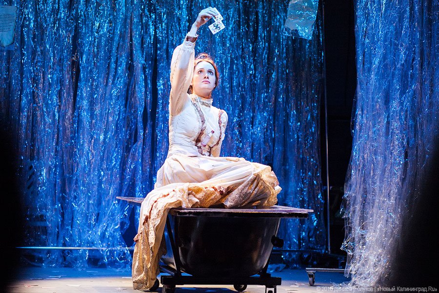 Немцу смерть: спектакль «Тройка, семерка, туз» в драматическом театре