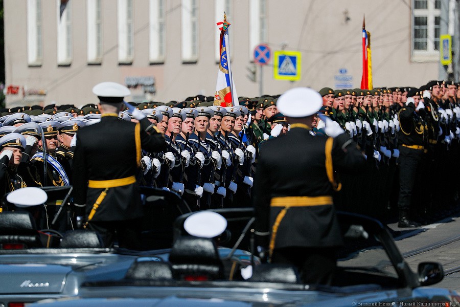 Курсантки, кадеты и танк: как прошёл Парад Победы в Калининграде (фото)