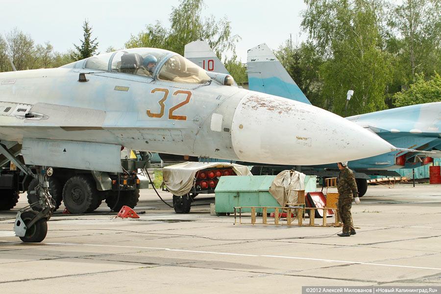 «Учёба в небе»: фоторепортаж с тренировочных полётов Су-27