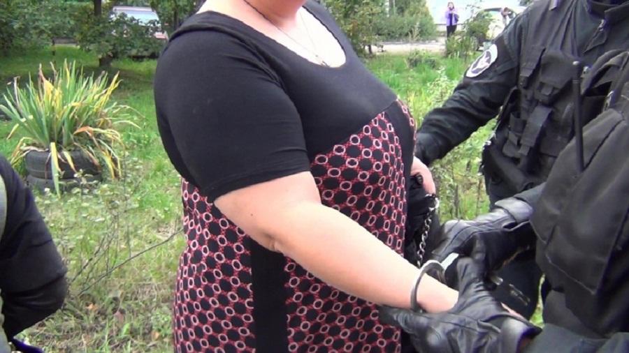 «С дозами в трусах»: под Гурьевском полиция накрыла банду женщин-наркодилеров