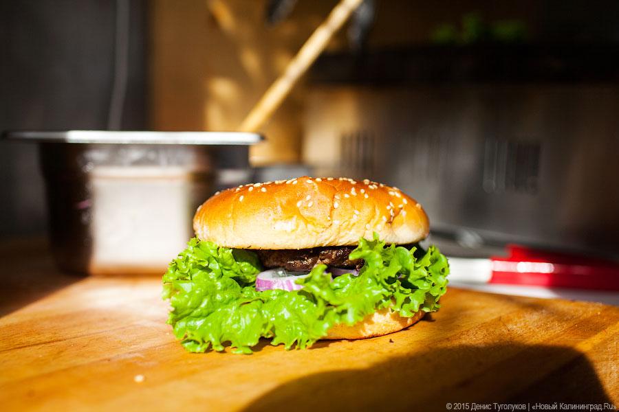 Хлеб насущный: как прошел маркет бургеров в Музее Мирового океана