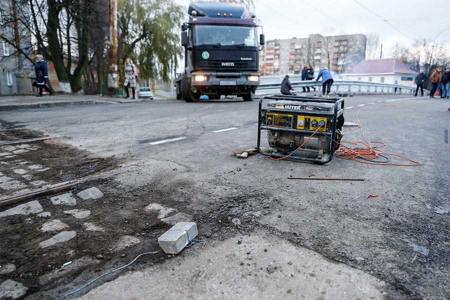 Отбойник на табуретке: мост на улице Киевской открыли для транспорта